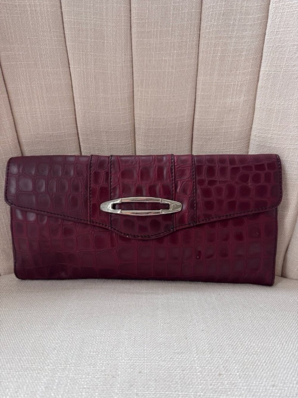 VTG Charlie Lapson Red Croc Embossed Clutch No Strap